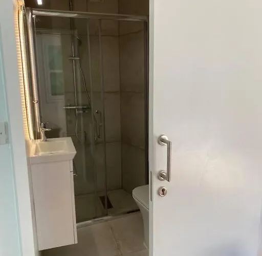 Spitaki Hébergement de vacances Polis